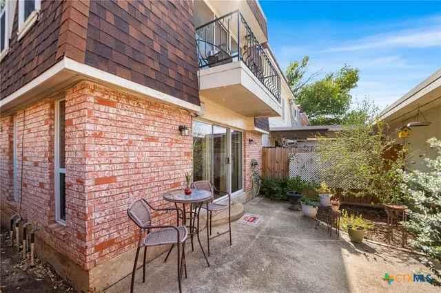 $195,000 | 619 Strings Drive, Unit 619, San Antonio, TX 78216