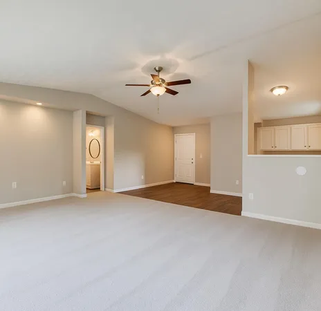 $1,700 | 834 Live Oak Street, Columbus, TX 78934