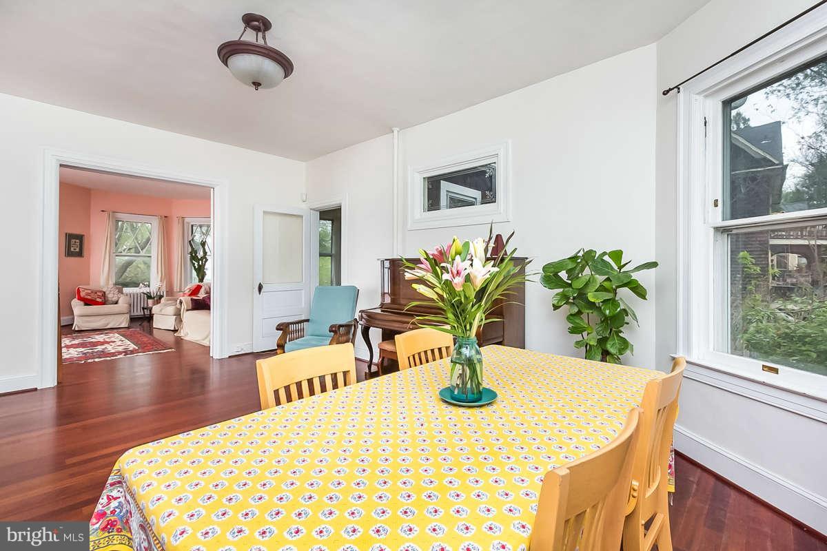 2419 Ken Oak Road Baltimore, MD 21209 - Photo 11 of 30 Dining Room