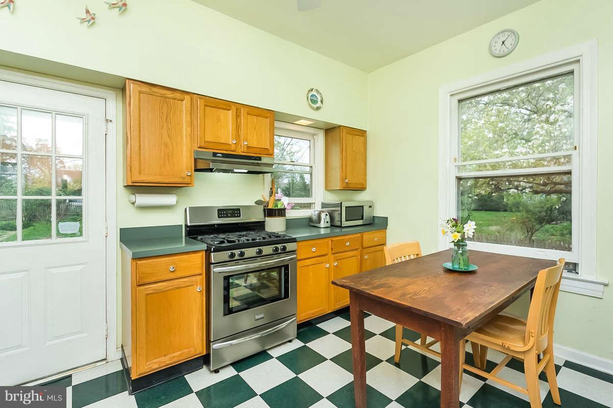 2419 Ken Oak Road Baltimore, MD 21209 - Photo 14 of 30 Kitchen