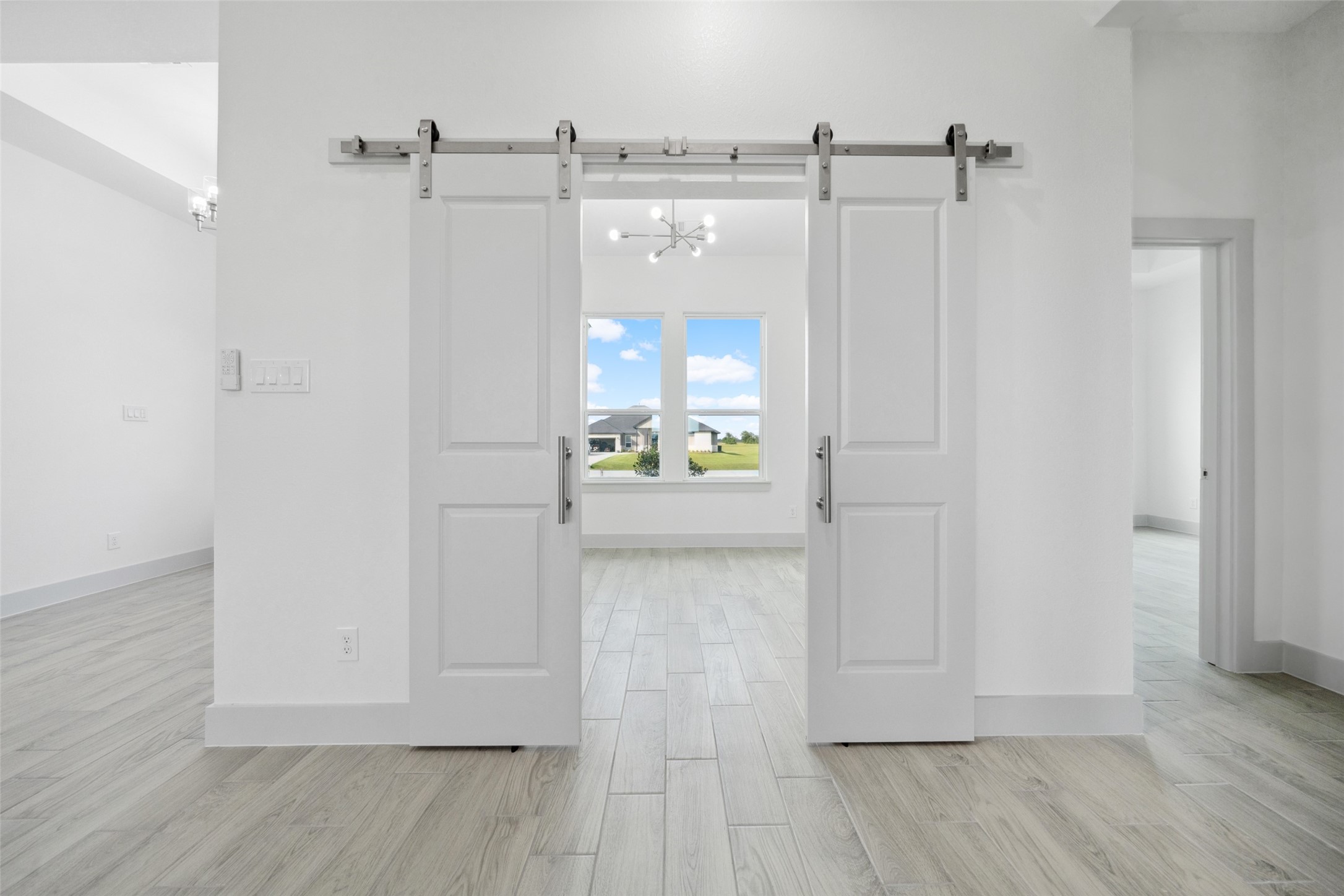 619 Longhorn Trail Angleton, TX 77515 - Photo 17 of 32