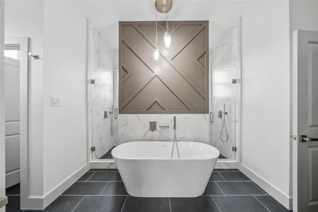 $530,000 | 619 Longhorn Trail, Angleton, TX 77515