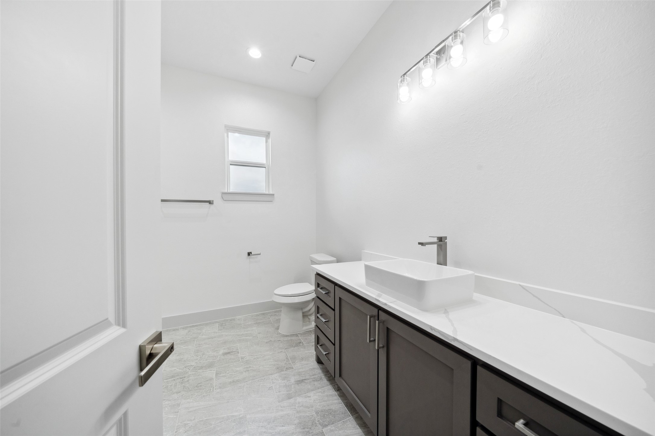 619 Longhorn Trail Angleton, TX 77515 - Photo 27 of 32