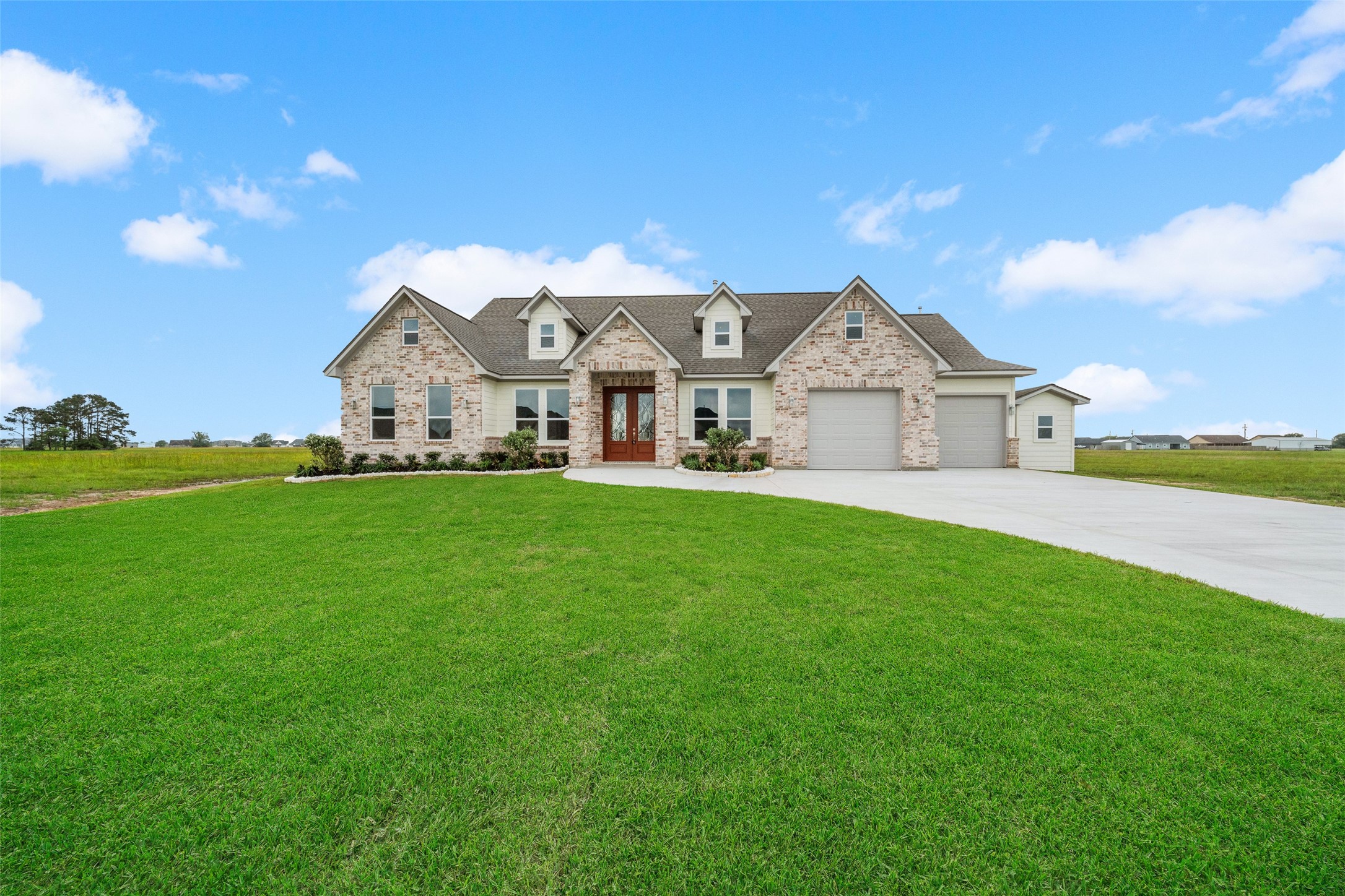 619 Longhorn Trail Angleton, TX 77515 - Photo 4 of 32