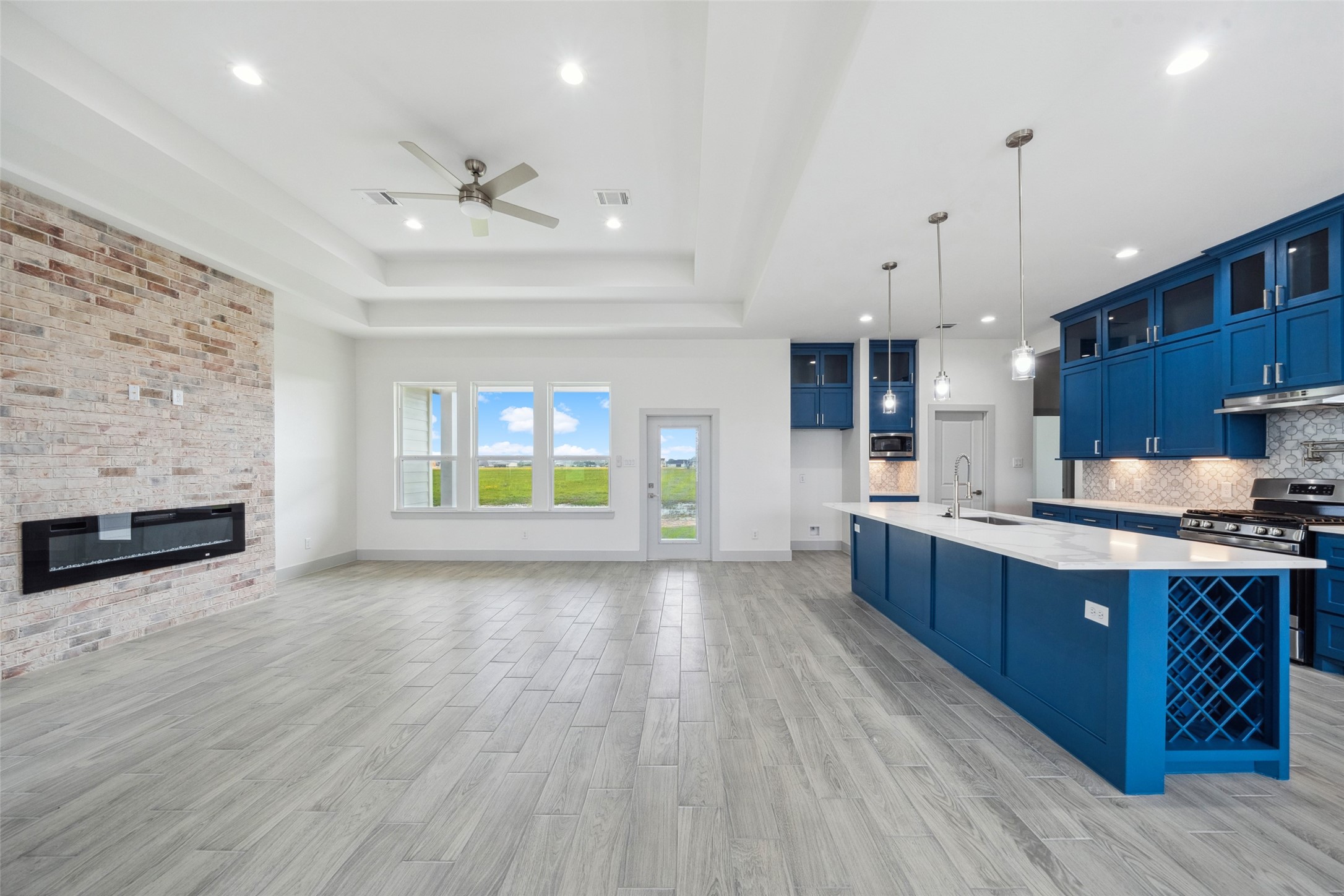 619 Longhorn Trail Angleton, TX 77515 - Photo 7 of 32