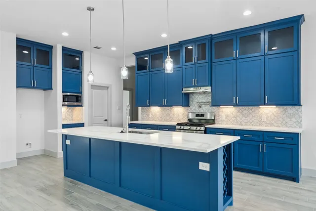 $530,000 | 619 Longhorn Trail, Angleton, TX 77515