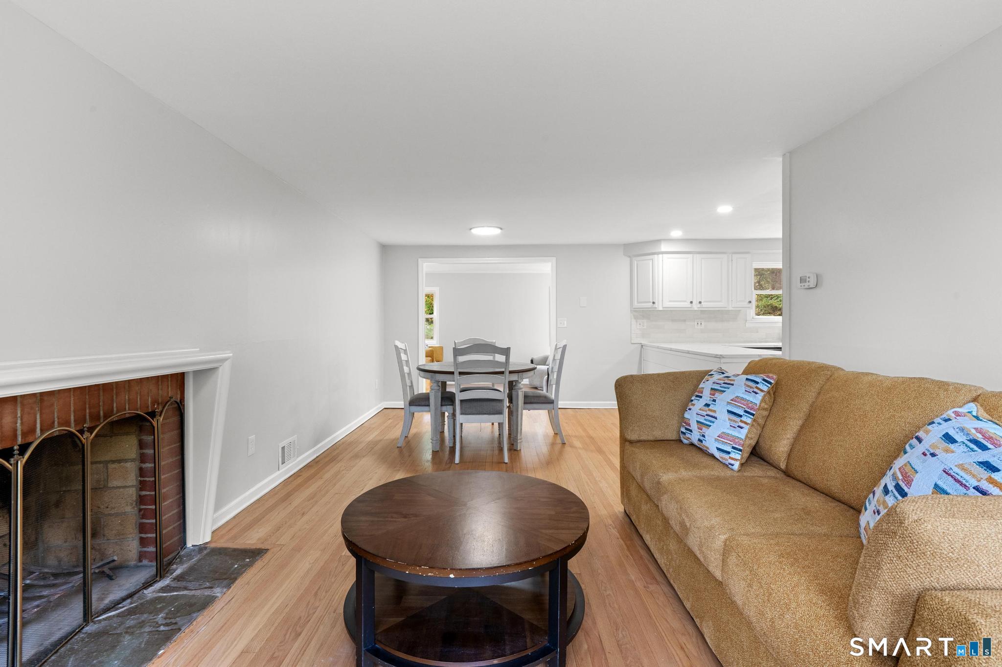173 Timber Trail Wethersfield, CT 06109 - Photo 7 of 39 Gallery Image 7
