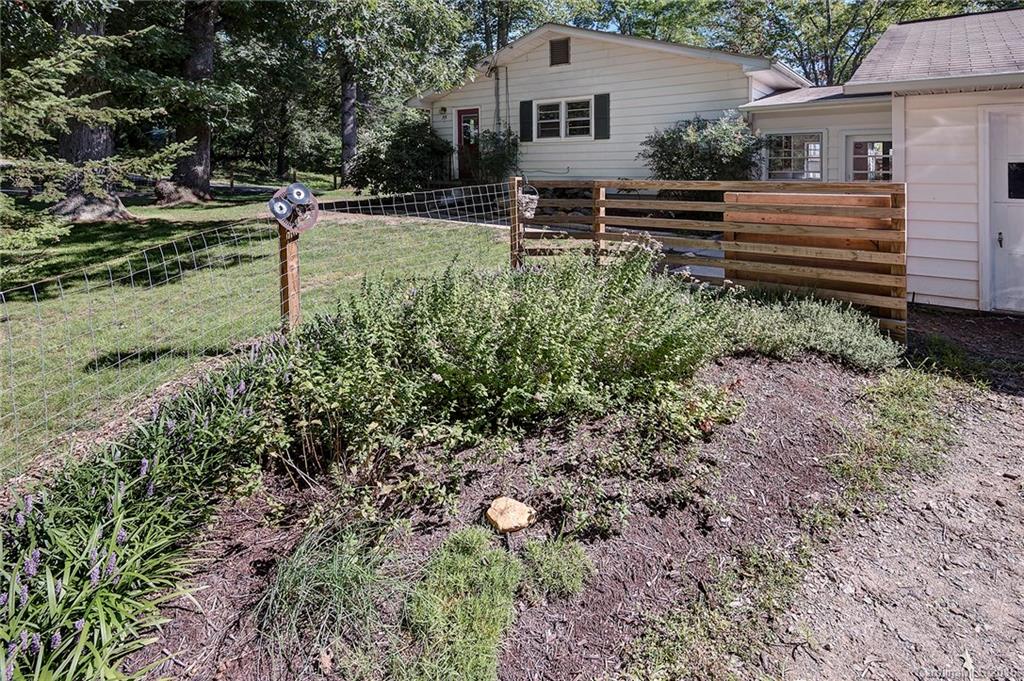 55 Lindsey Road Candler, NC 28715 - Photo 23 of 24 Gallery Image 23