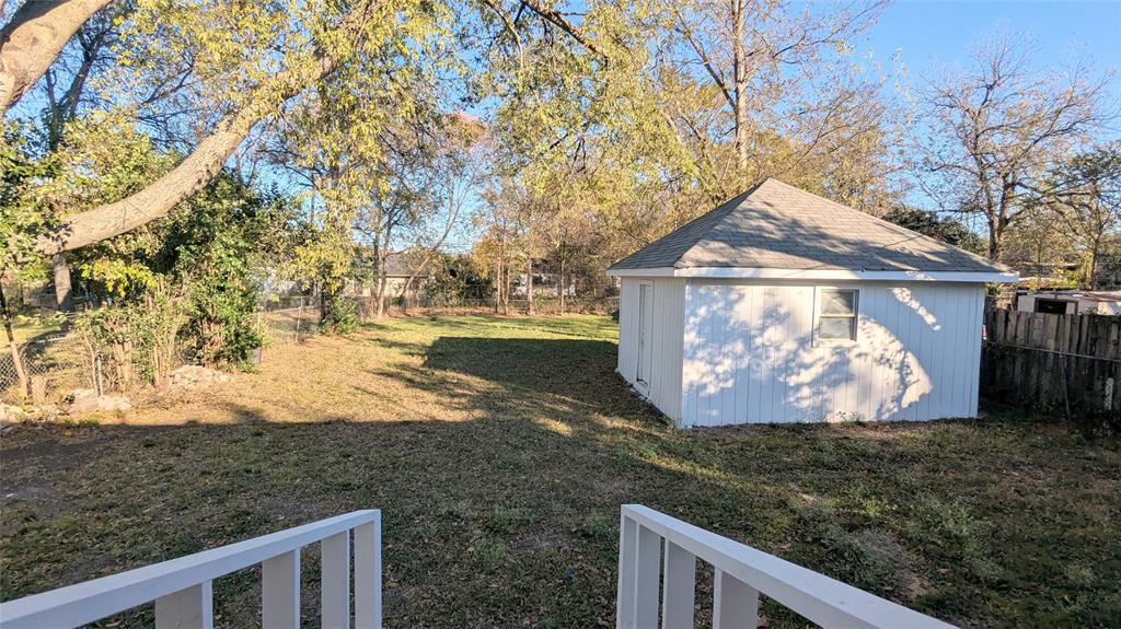 3110 Utah Avenue Dallas, TX 75216 - Photo 26 of 26 a view of a yard in front of house
