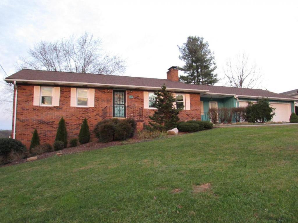 102 Huntland Road Jonesborough, TN 37659 - Photo 1 of 20 102 Huntland Drive