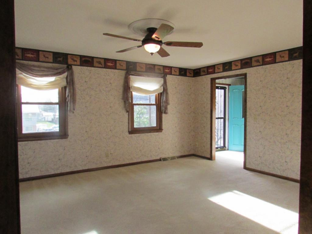 102 Huntland Road Jonesborough, TN 37659 - Photo 3 of 20 Living Room