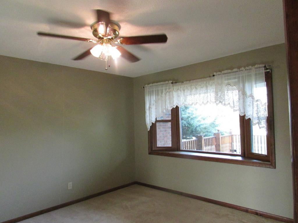 102 Huntland Road Jonesborough, TN 37659 - Photo 4 of 20 Dining Room Bay Window
