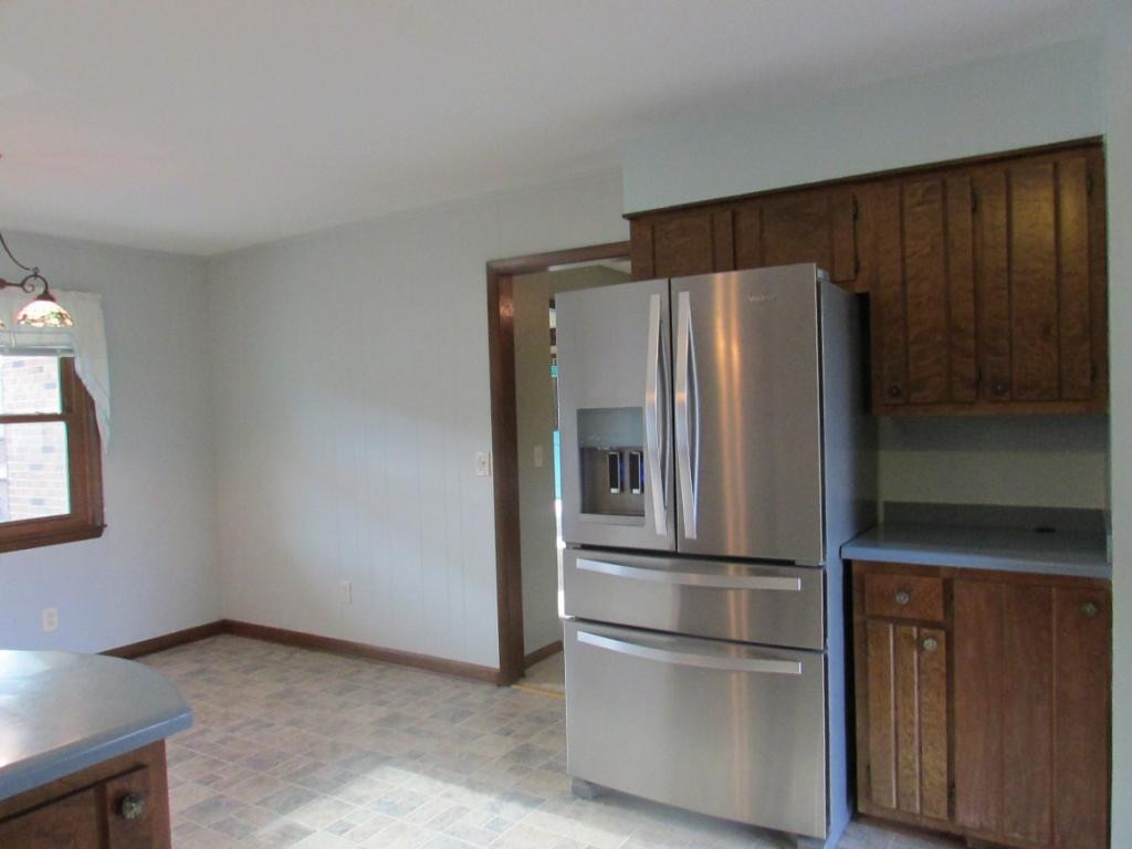 102 Huntland Road Jonesborough, TN 37659 - Photo 7 of 20 New Refrigerator