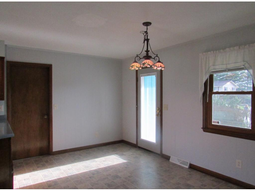 102 Huntland Road Jonesborough, TN 37659 - Photo 9 of 20 Kitchen to Garage Patio