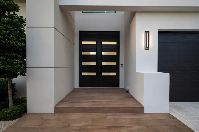 $5,695,000 | 401 Northeast 2nd Street, Boca Raton, FL 33432