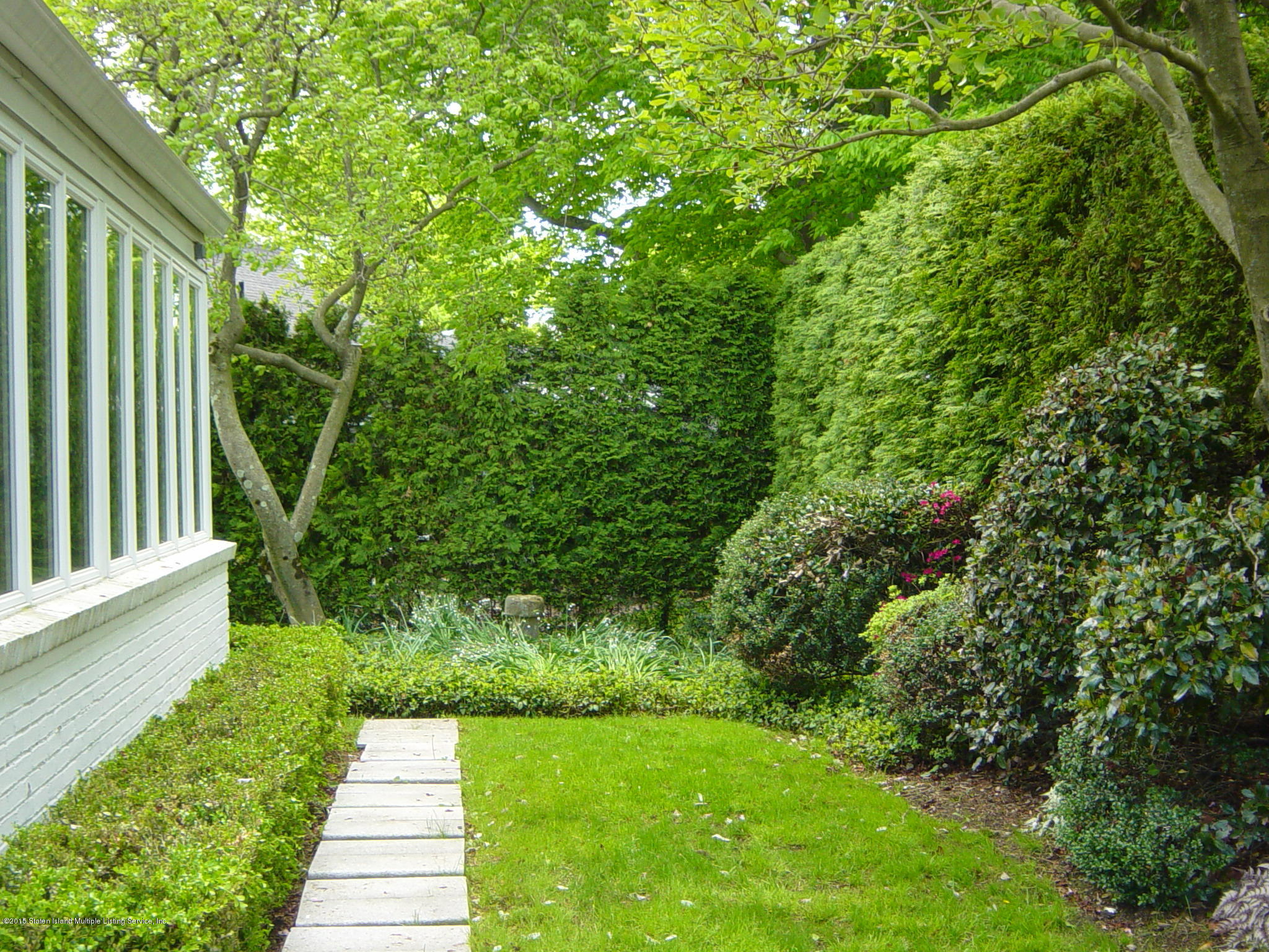 166 Benedict Road Staten Island, NY 10304 - Photo 17 of 19 2002-08-11 003 030