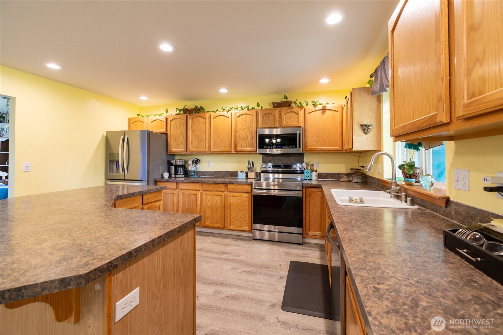 7332 183rd Avenue Southwest Rochester, WA 98579 - Photo 8 of 38