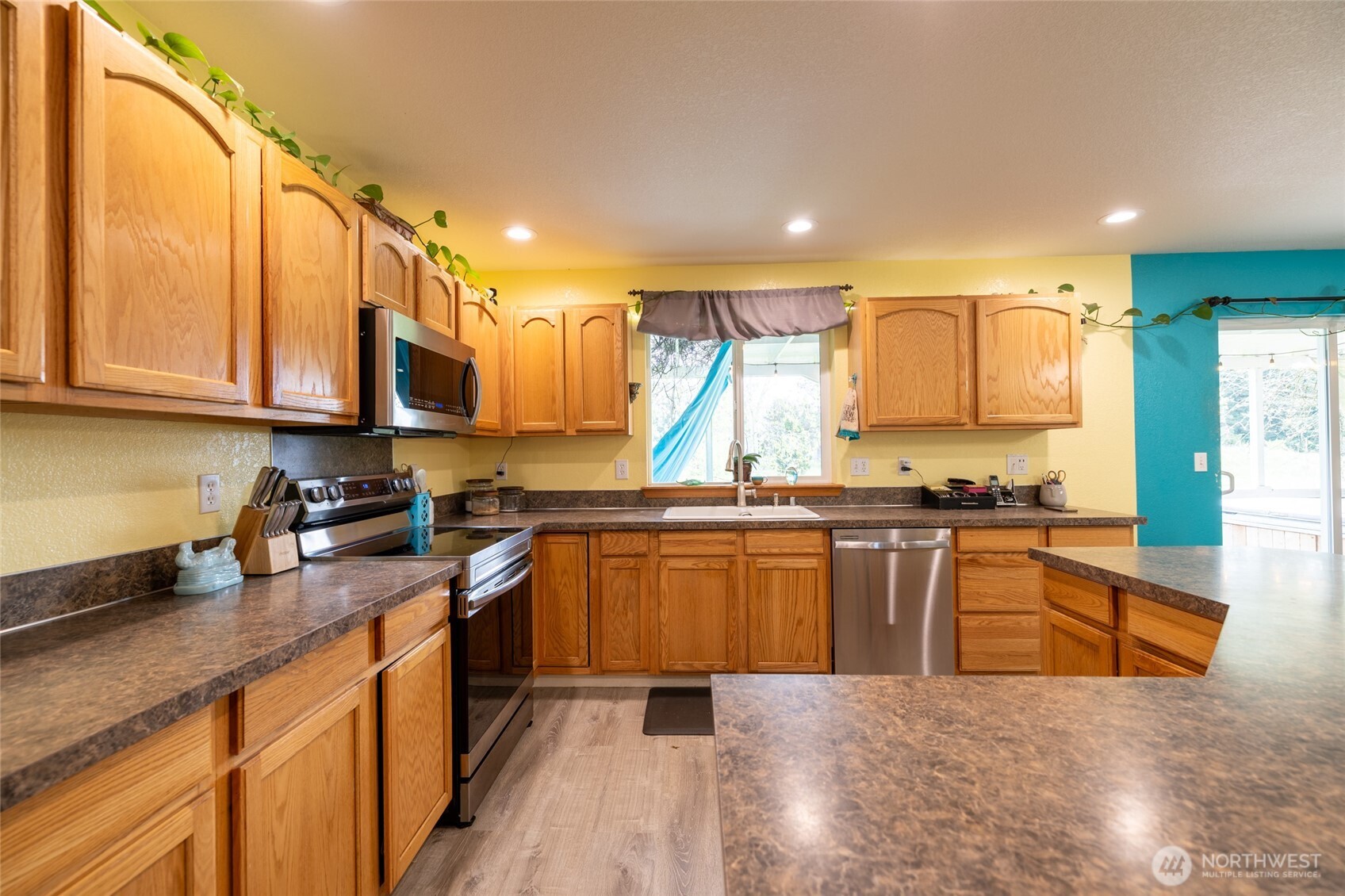 7332 183rd Avenue Southwest Rochester, WA 98579 - Photo 9 of 38