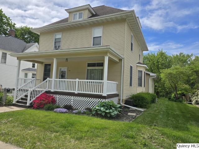 722 Wabash Avenue Carthage, IL 62321 - Photo 1 of 36