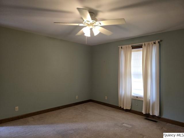 722 Wabash Avenue Carthage, IL 62321 - Photo 21 of 36