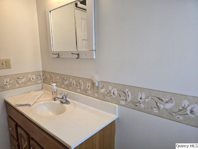 722 Wabash Avenue Carthage, IL 62321 - Photo 29 of 36