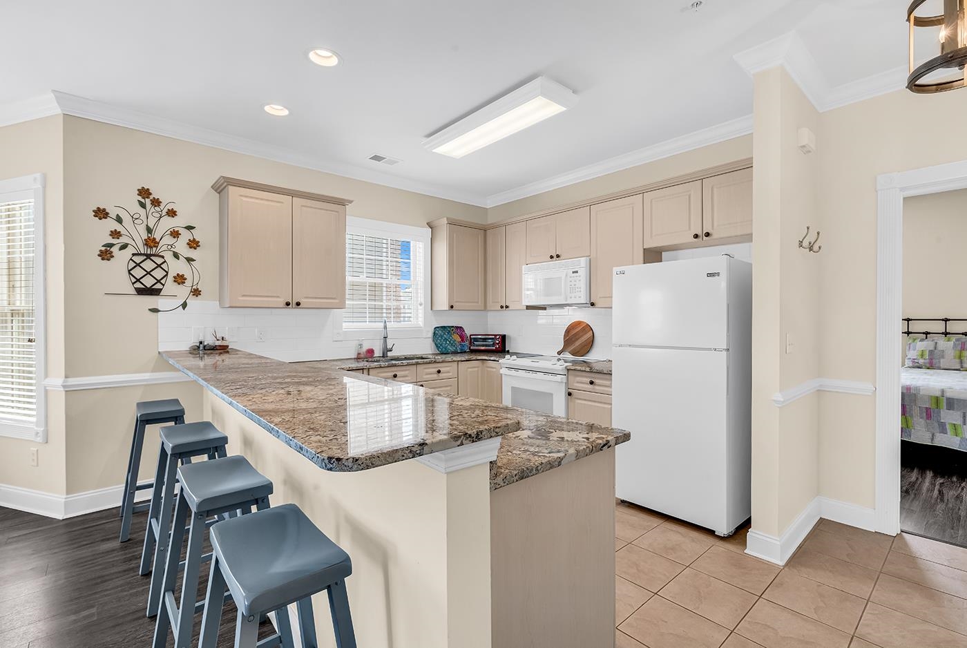 4879 Luster Leaf Circle, Unit 305 Myrtle Beach, SC 29577 - Photo 4 of 46