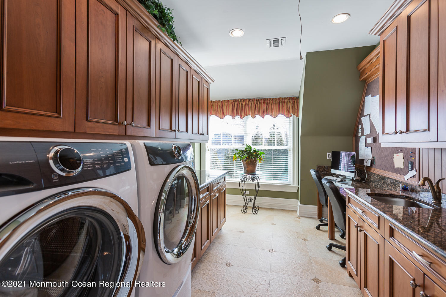 2 Harbor Drive Rumson, NJ 07760 - Photo 26 of 50 a utility room with sink dryer and washer