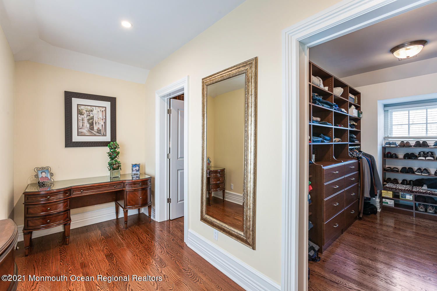 2 Harbor Drive Rumson, NJ 07760 - Photo 32 of 50 a room with furniture and a bookshelf