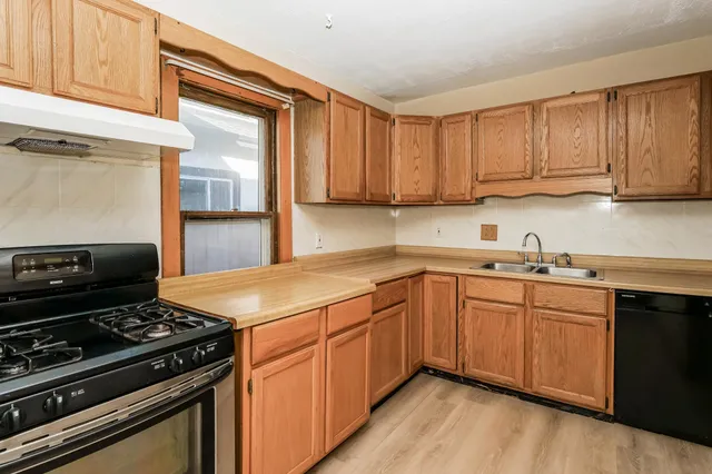 $240,000 | 624 2nd Avenue South, South St. Paul, MN 55075