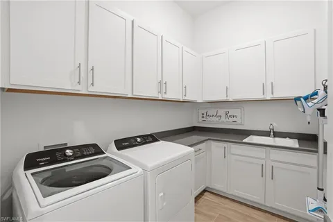 $1,250,000 | 1821 Verada Court, Naples, FL 34120