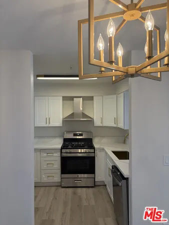 $3,300 | 432 North Kenwood Street, Unit 214, Glendale, CA 91206