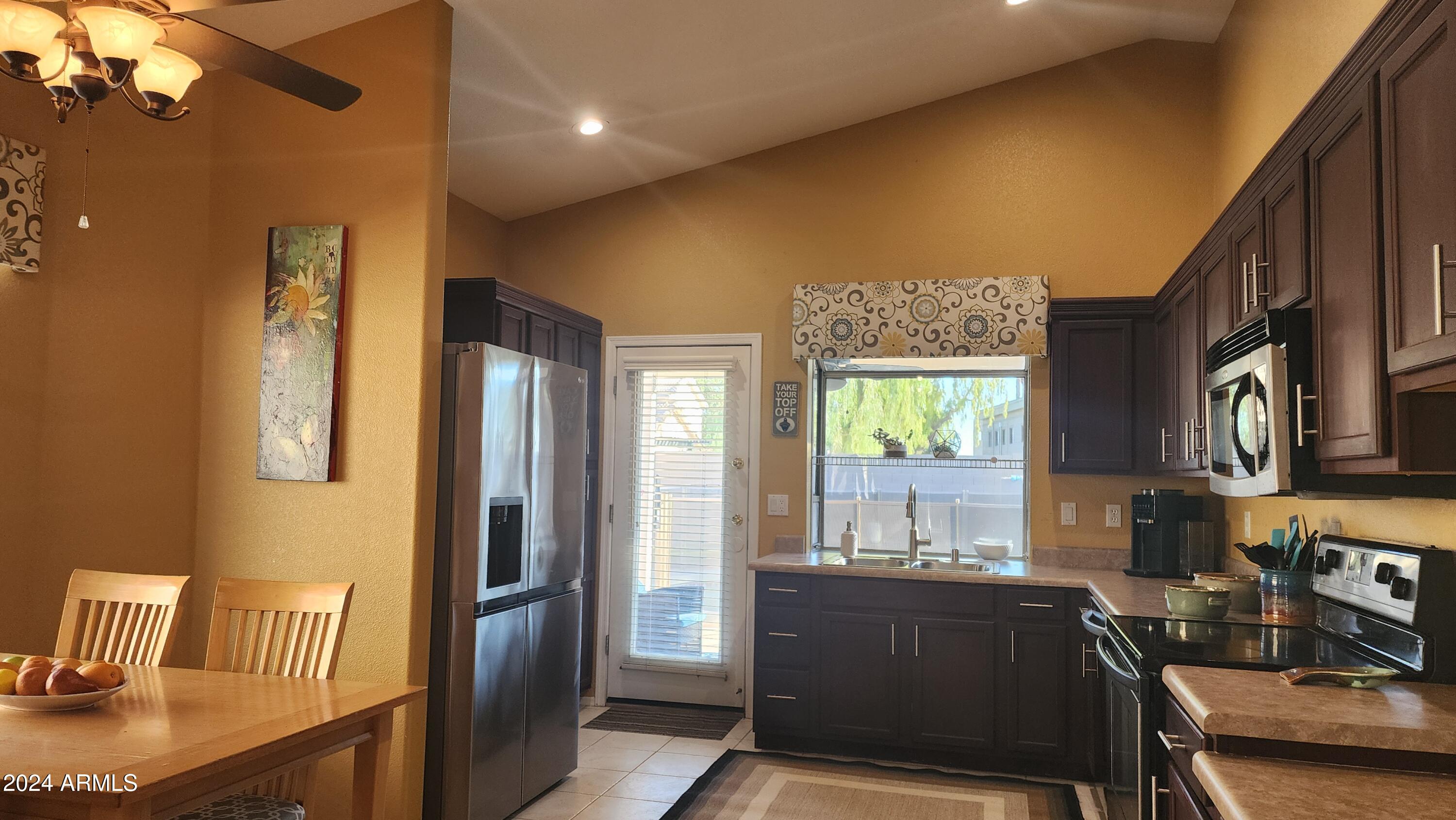 631 West Colt Road Chandler, AZ 85225 - Photo 17 of 56 Kitchen & Dining Area