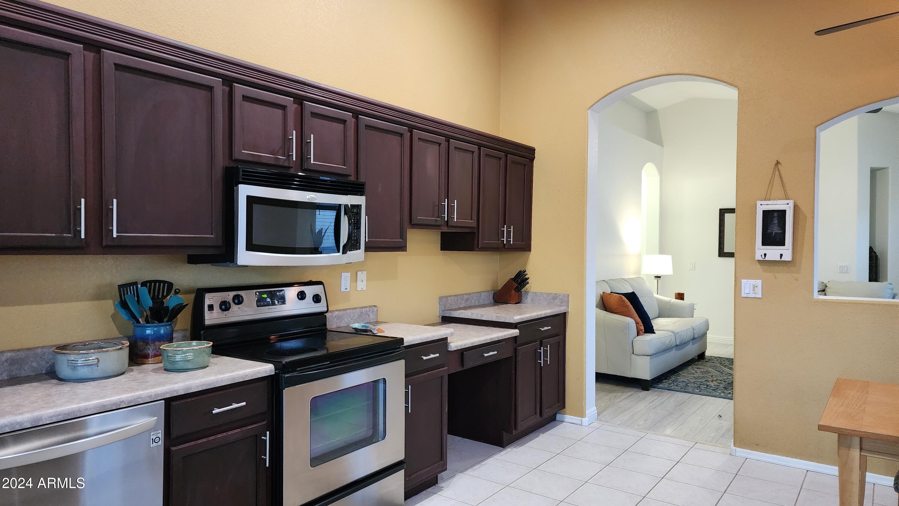 631 West Colt Road Chandler, AZ 85225 - Photo 18 of 56 Kitchen looking to LR