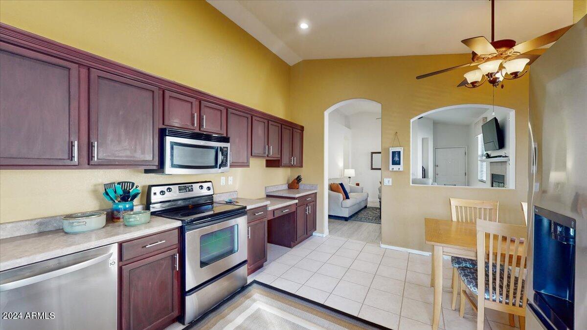 631 West Colt Road Chandler, AZ 85225 - Photo 19 of 56 Kitchen Stainless Appliances