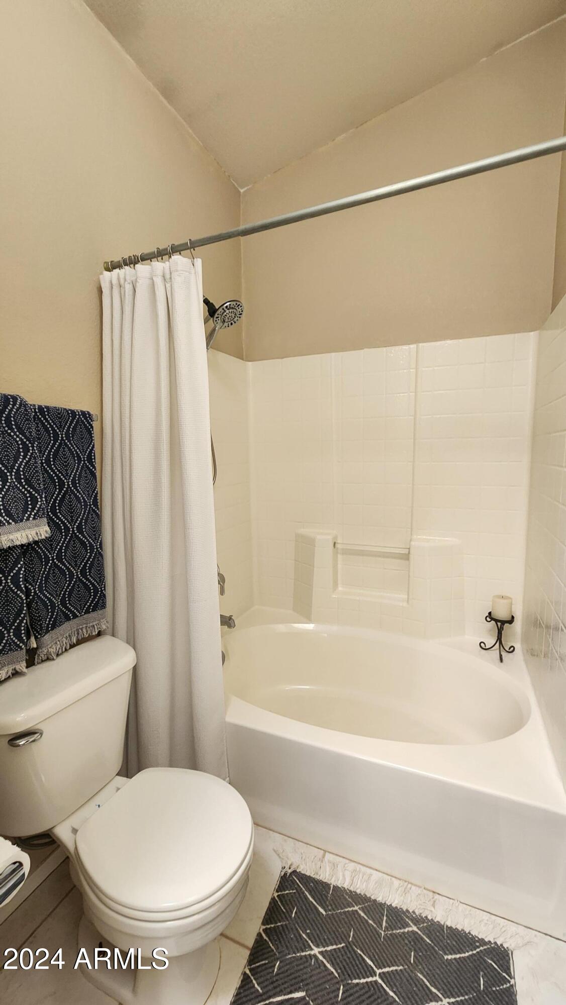 631 West Colt Road Chandler, AZ 85225 - Photo 30 of 56 Primary Bath Tub