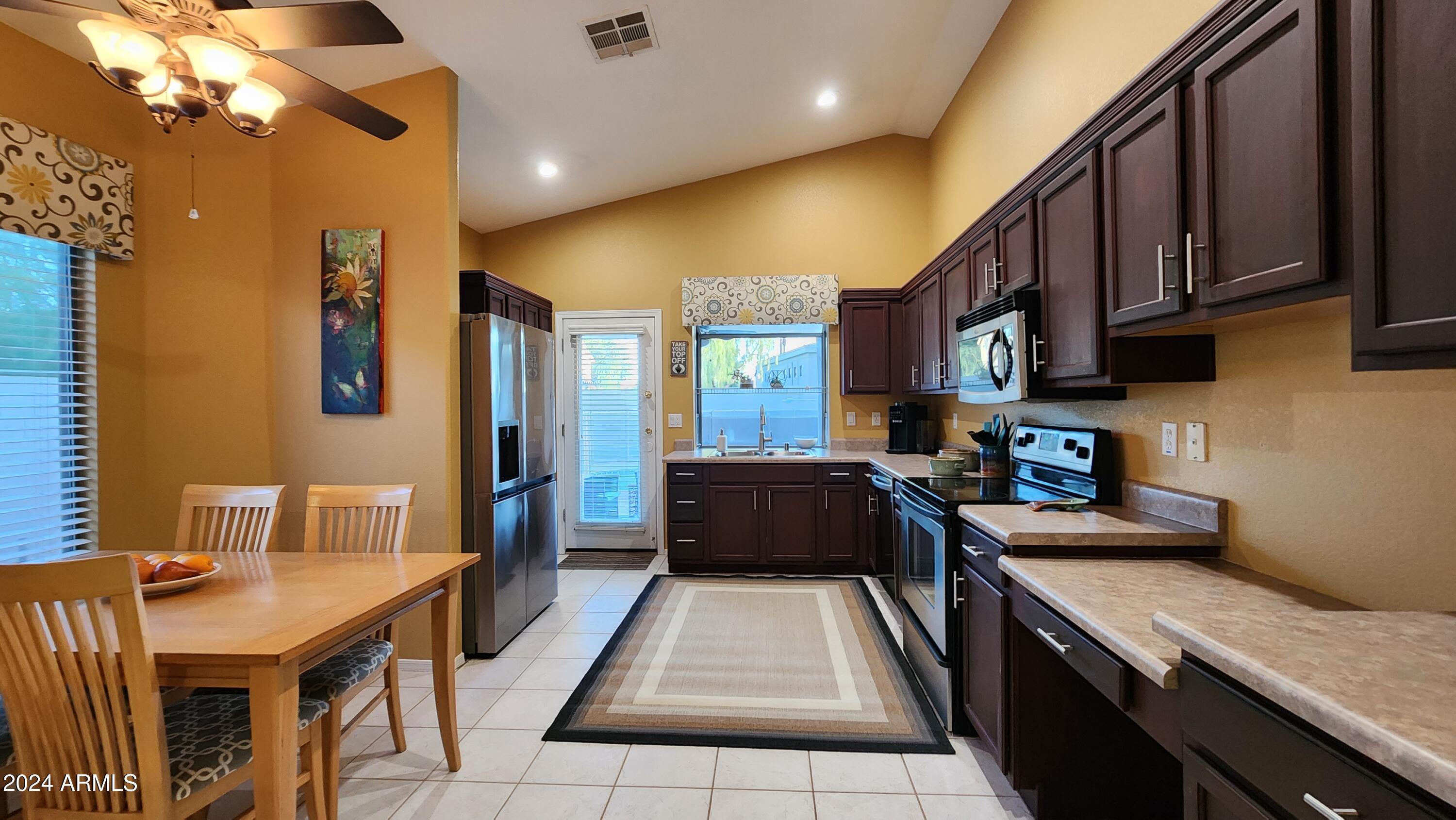 631 West Colt Road Chandler, AZ 85225 - Photo 5 of 56 Kitchen Overall