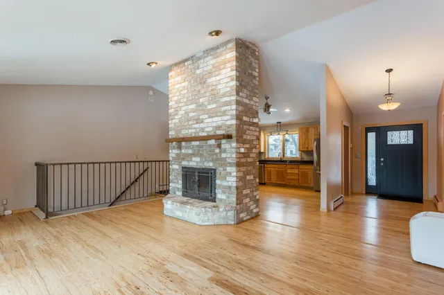 $725,000 | 8717 Demontreville Trail North, Lake Elmo, MN 55042