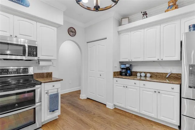 $649,900 | 5100 Griffin View Drive, Lady Lake, FL 32159