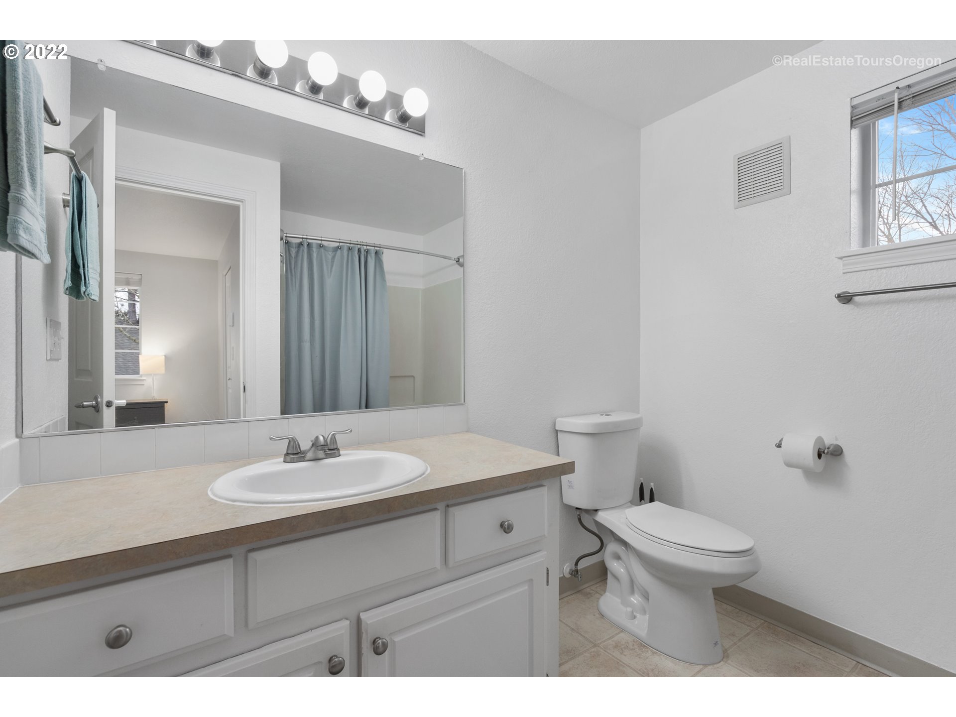 17548 Northwest Springville Road, Unit 1 Portland, OR 97229 - Photo 17 of 18 Gallery Image 17