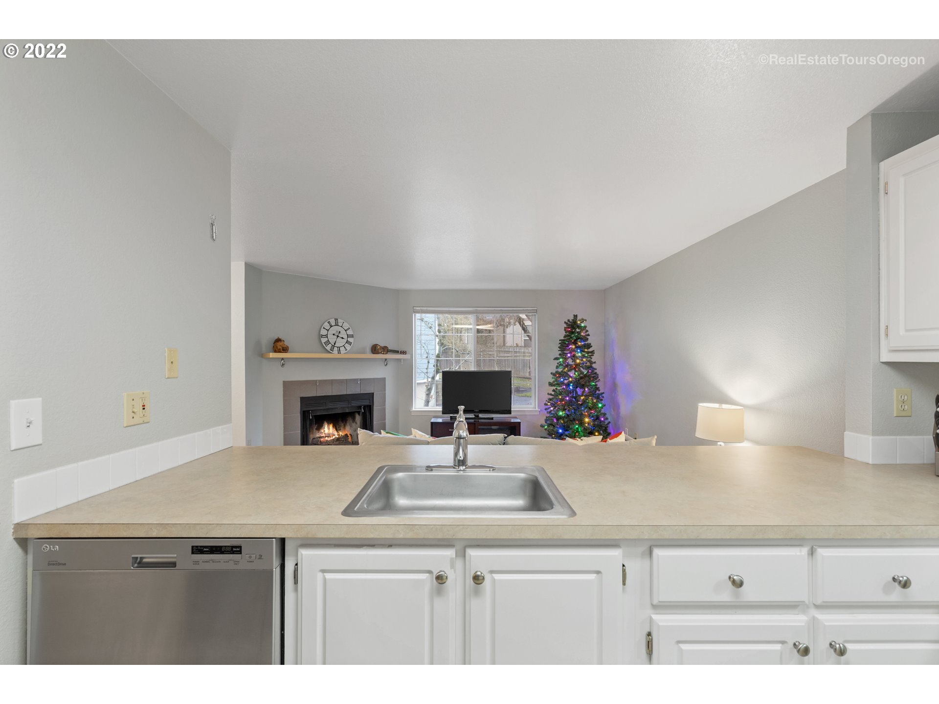 17548 Northwest Springville Road, Unit 1 Portland, OR 97229 - Photo 7 of 18 Gallery Image 7