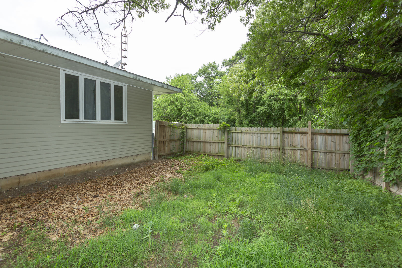 1572 Winnetka Street Dixon, IL 61021 - Photo 8 of 34