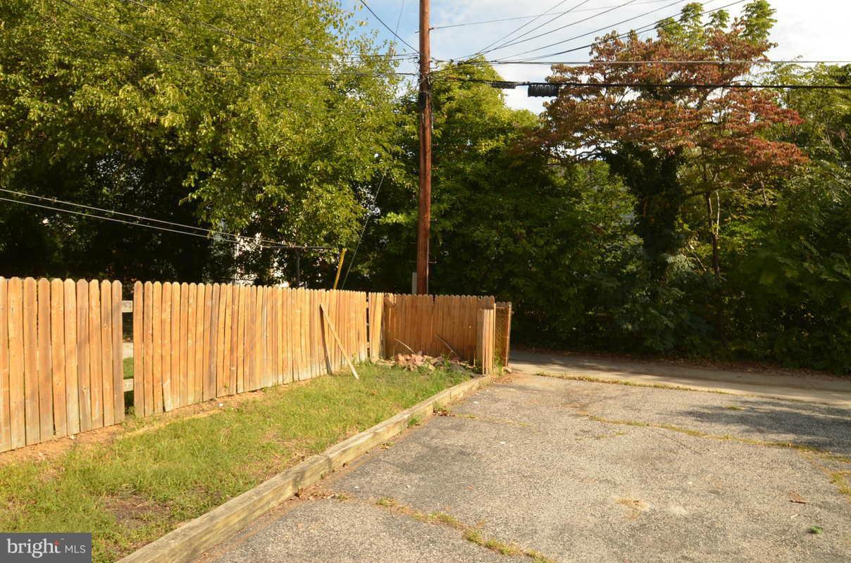 437 Overbrook Road Catonsville, MD 21228 - Photo 23 of 23 Exterior (Rear)