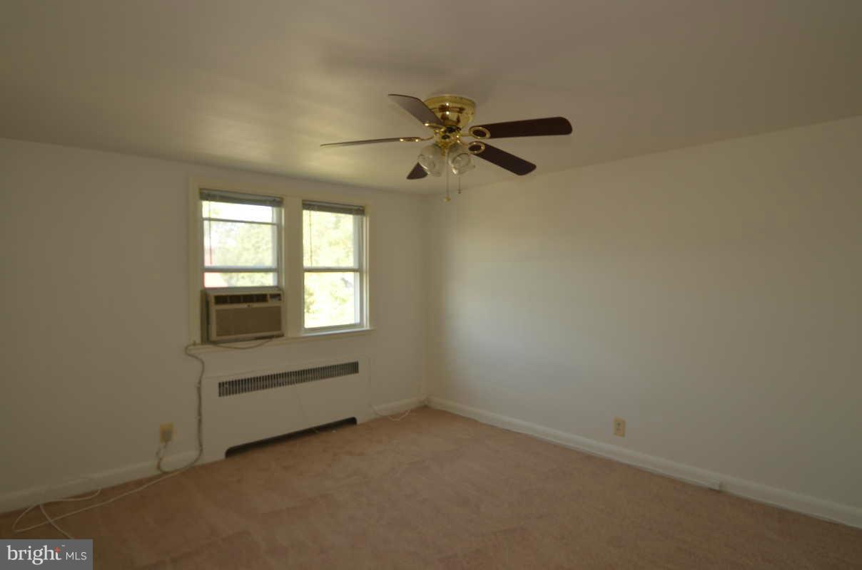 437 Overbrook Road Catonsville, MD 21228 - Photo 5 of 23 Bedroom