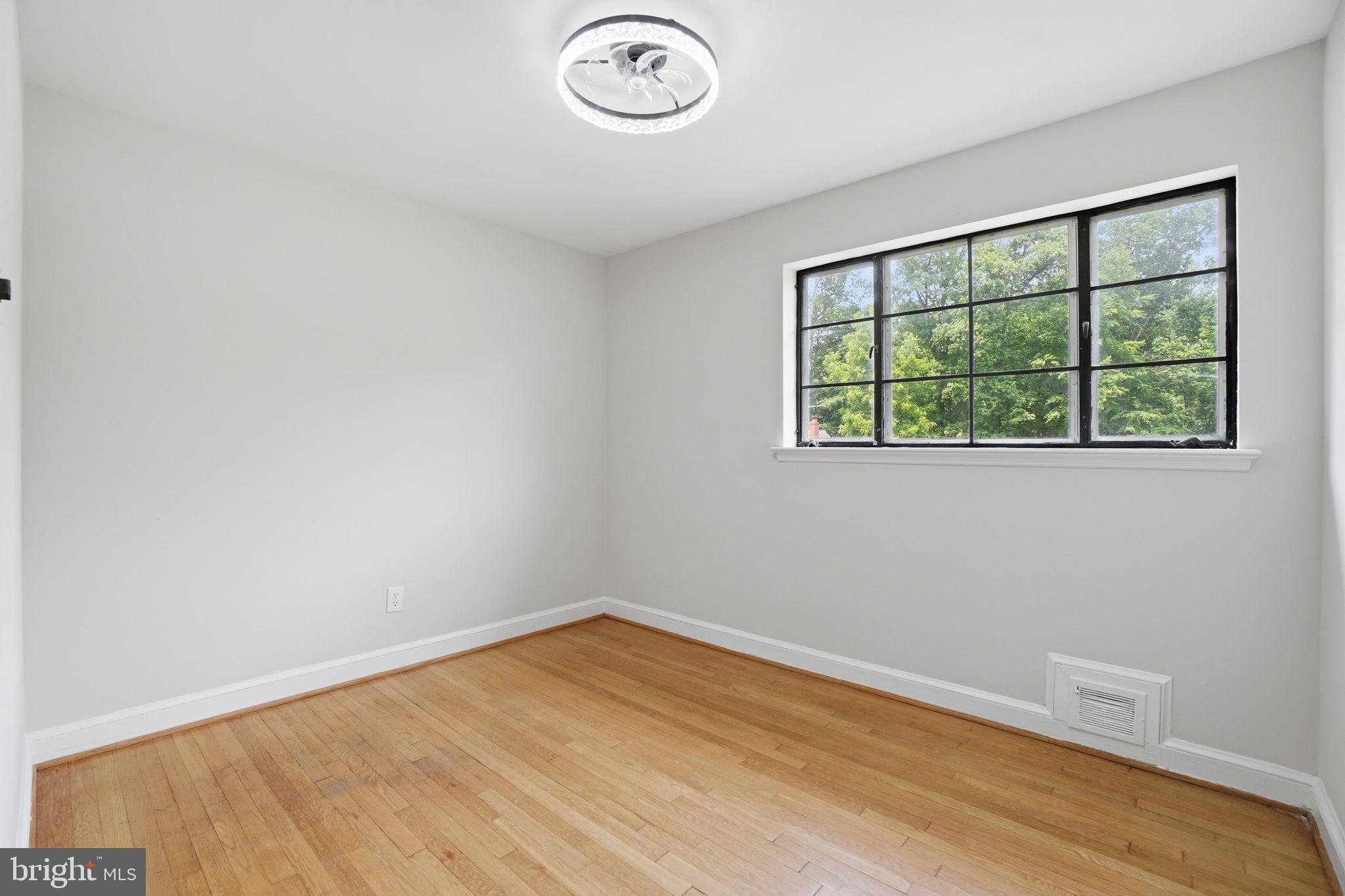 7005 Raleigh Road Annandale, VA 22003 - Photo 16 of 34 Gallery Image 16