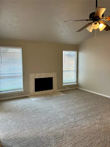 a view of empty room with window
