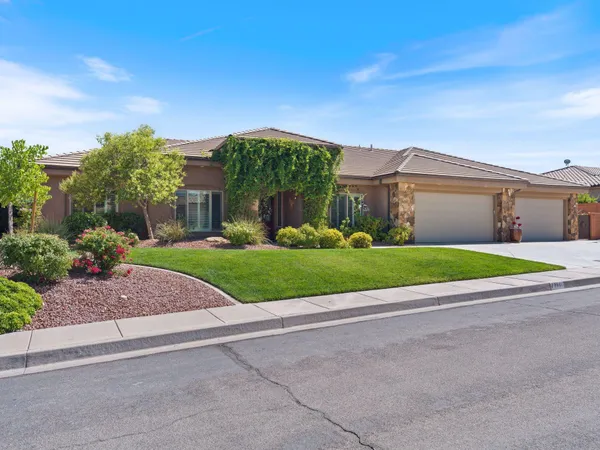 $880,000 | 771 West Essex Street, Washington, UT 84780