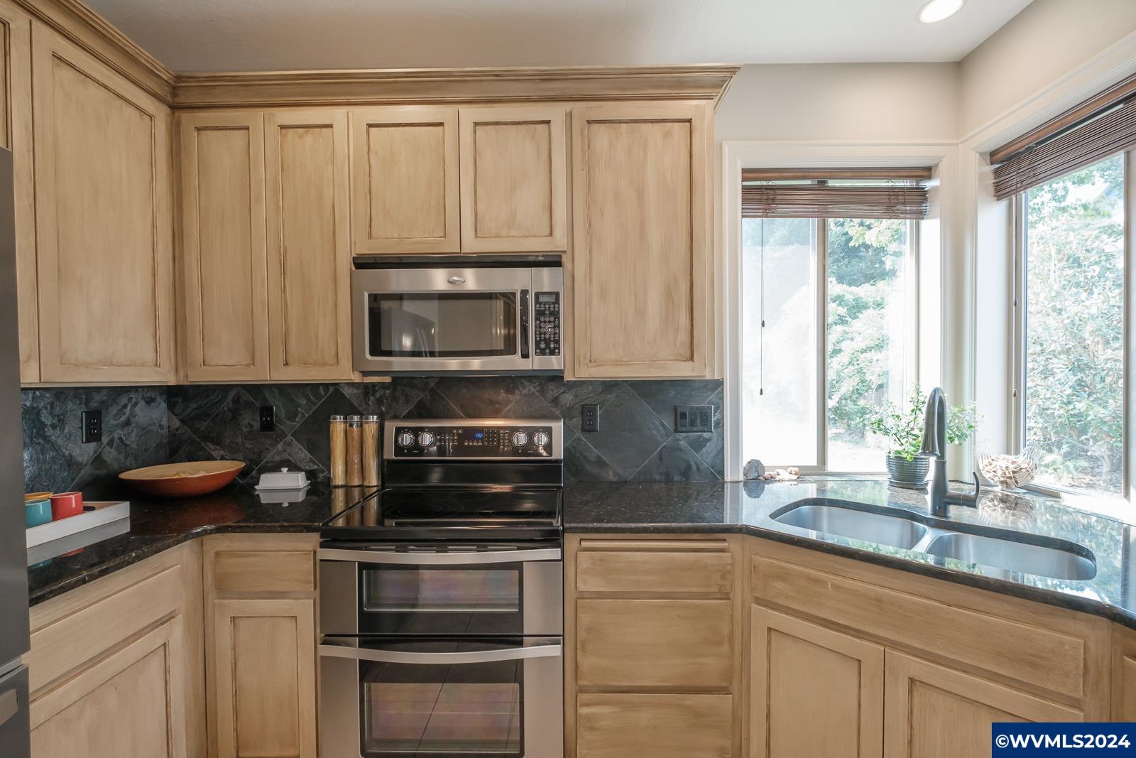 990 Robbins Way Lebanon, OR 97355 - Photo 21 of 50 Gallery Image 21