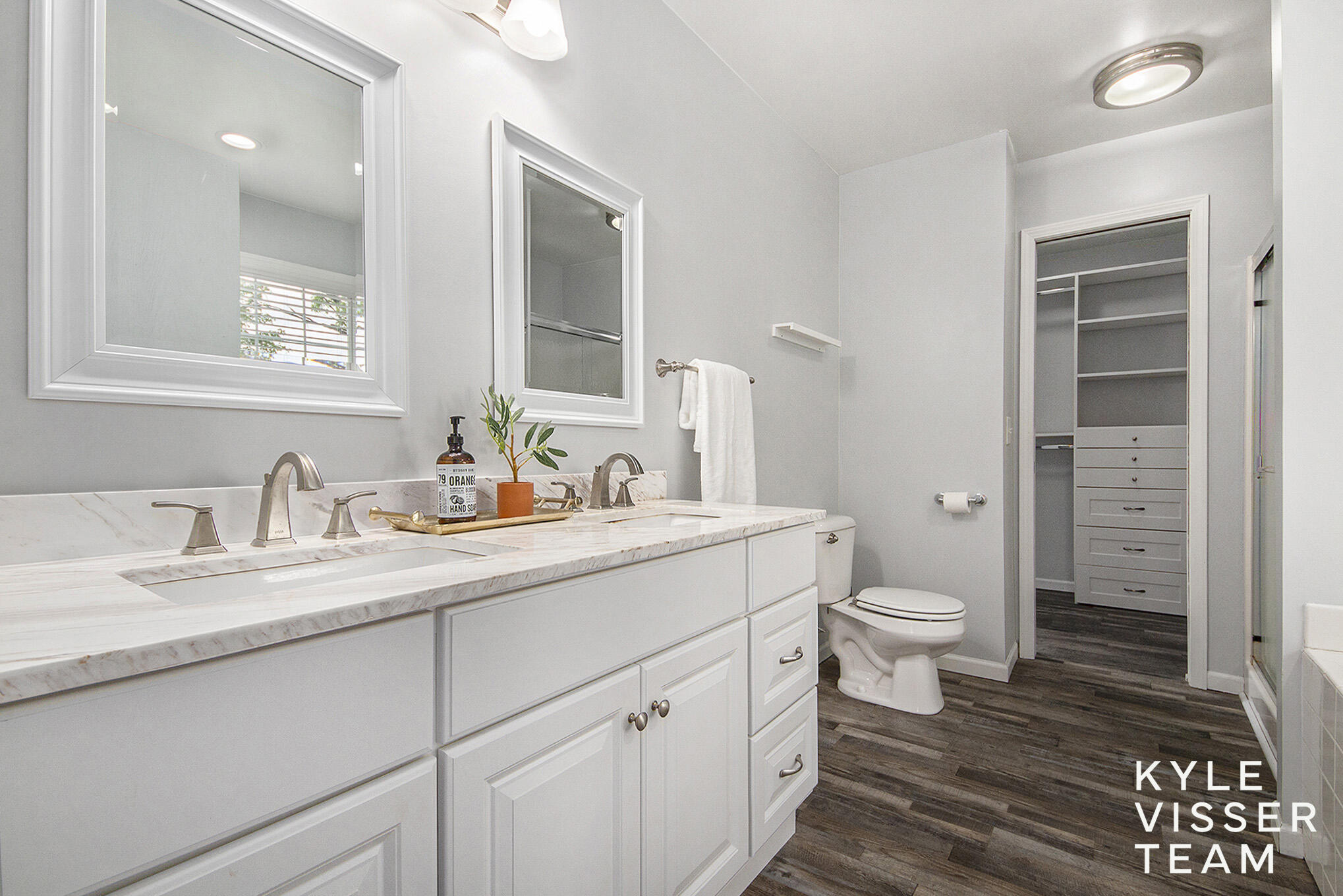 9020 5 Mile Road Northeast Ada, MI 49301 - Photo 16 of 42 Full Bathroom