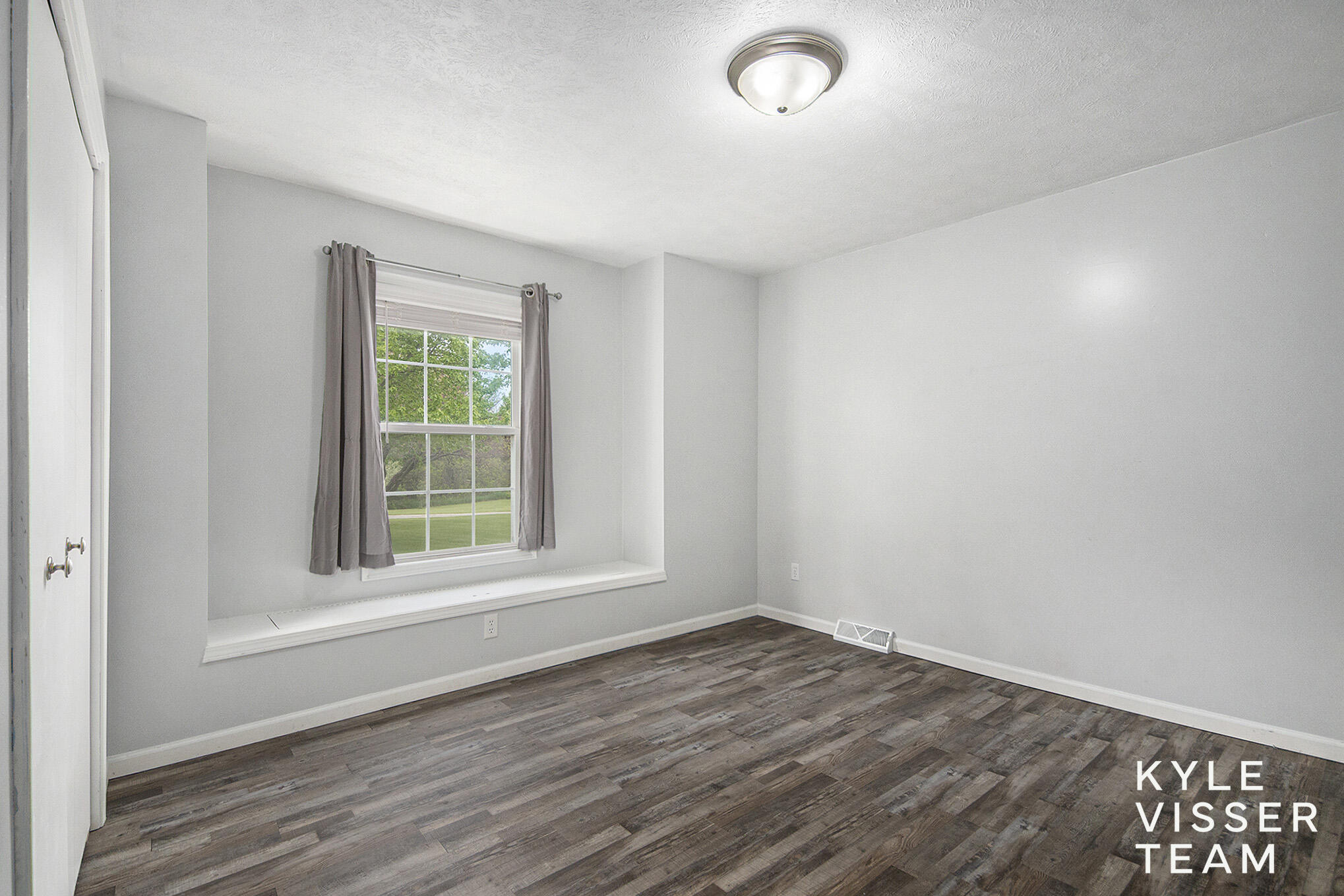 9020 5 Mile Road Northeast Ada, MI 49301 - Photo 18 of 42 Bedroom #2