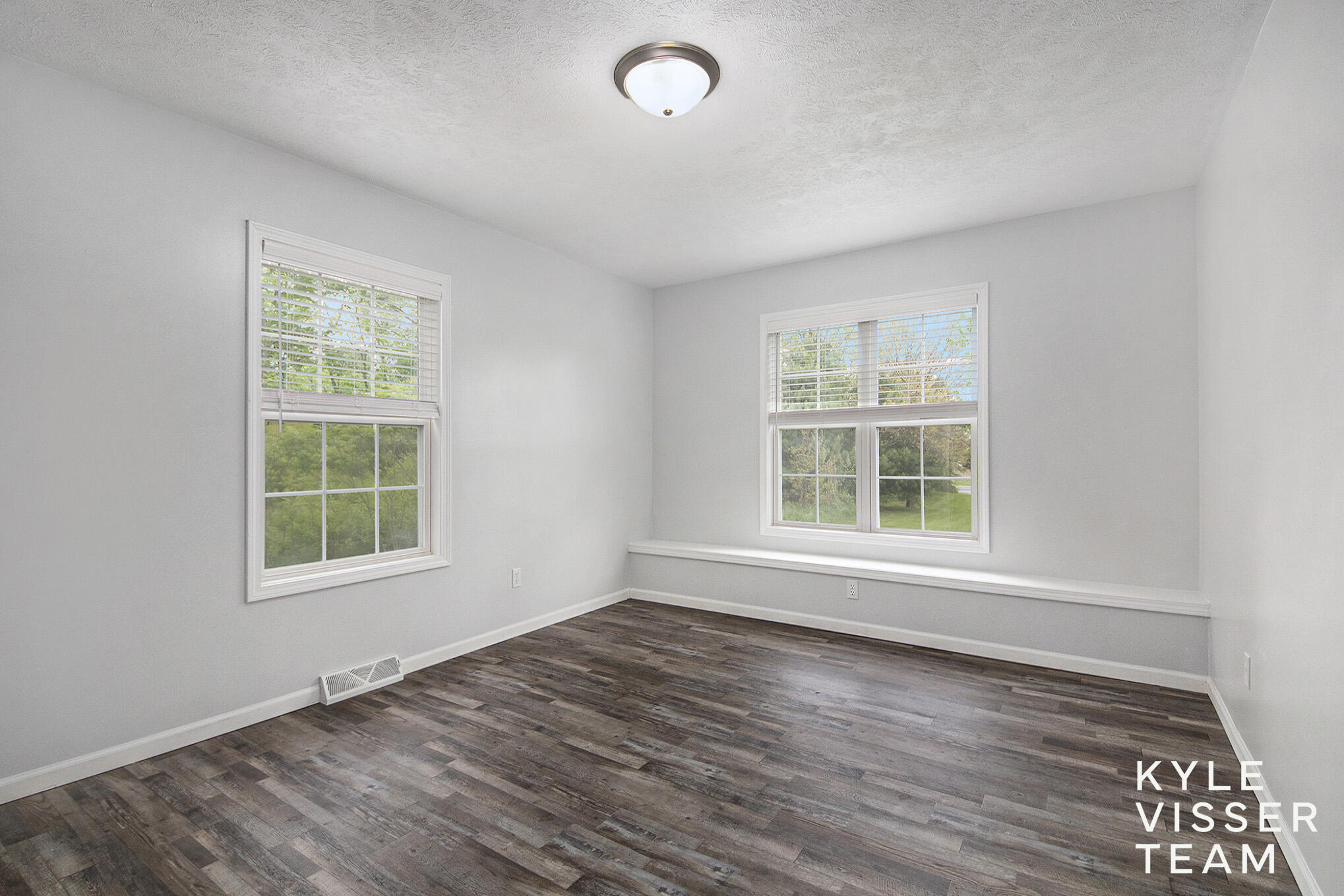 9020 5 Mile Road Northeast Ada, MI 49301 - Photo 20 of 42 Bedroom #3